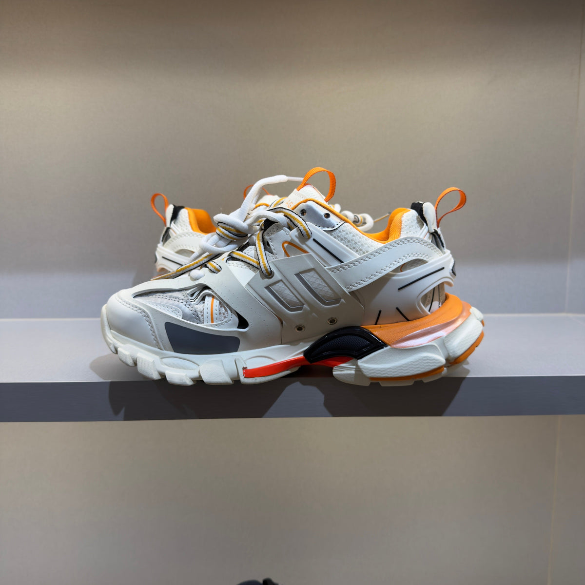 Balenciaga Track White Orange (Envio imediato)