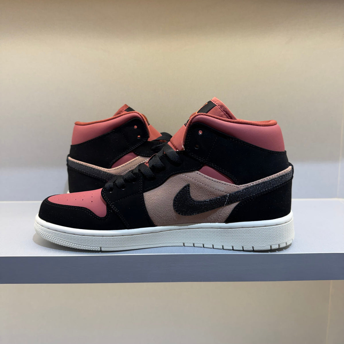 Jordan 1 Mid Canyon Rust (Pronta Entrega)