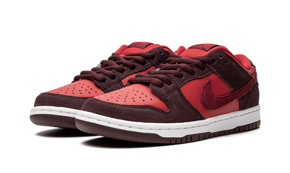 Nike SB Dunk Low Cherry